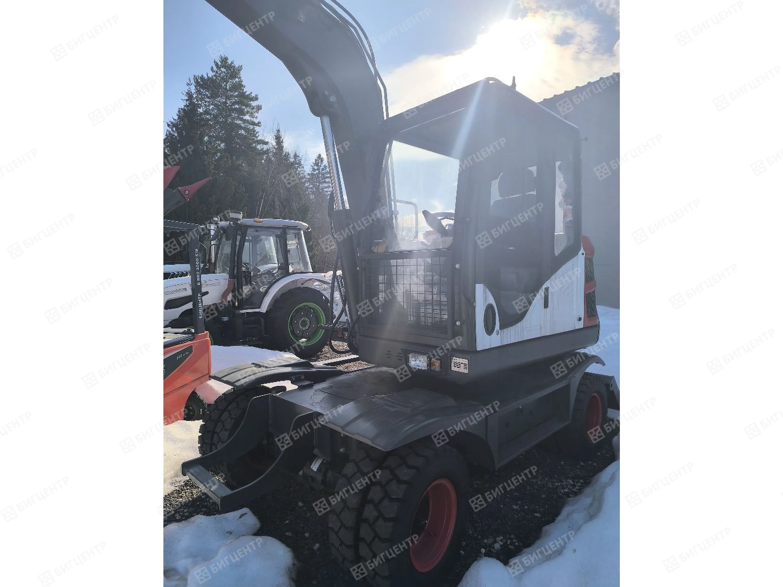 Колесный экскаватор SUPERCAT XR65W (****7001 от 05.25)