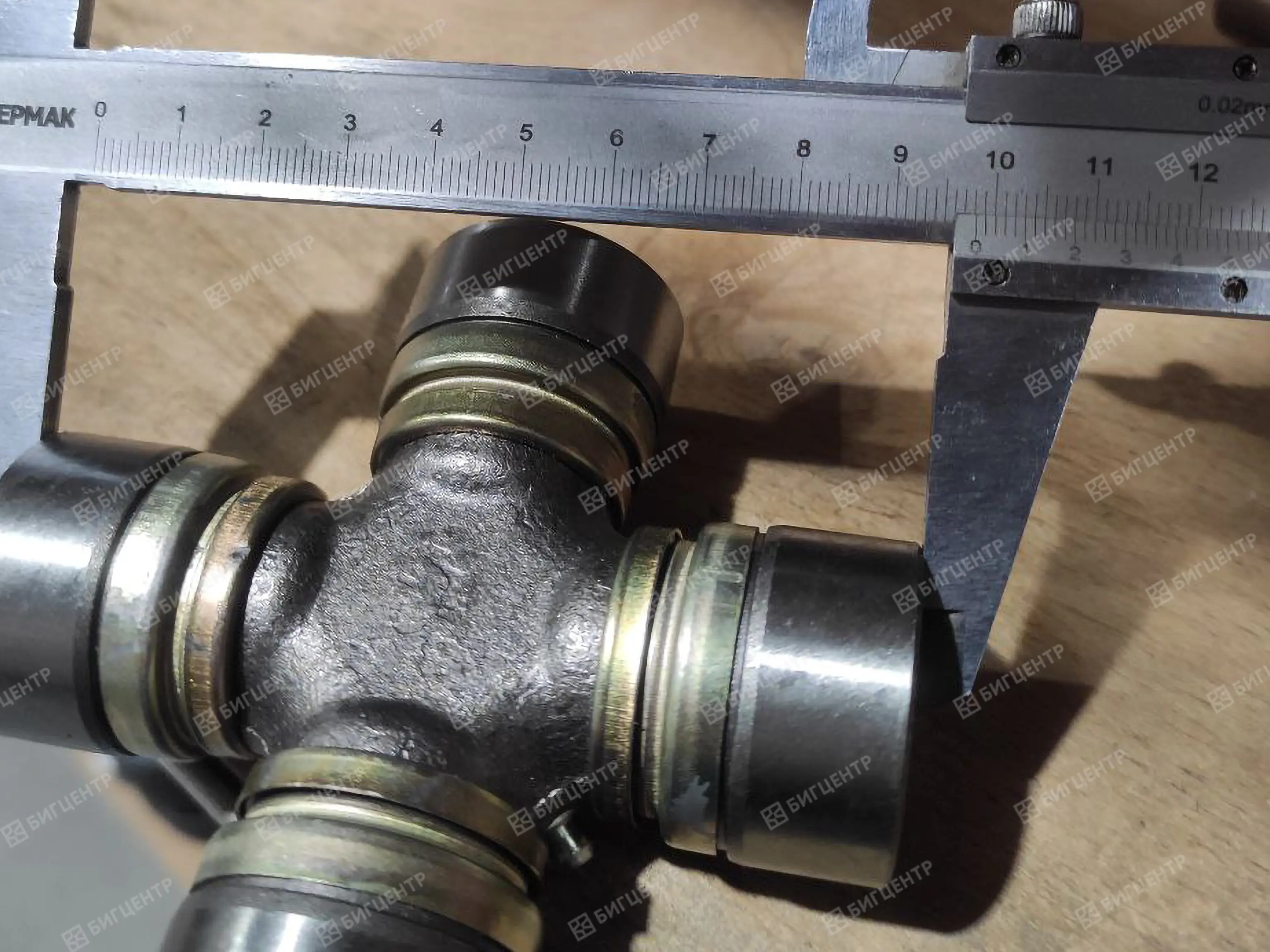 Крестовина карданного вала заднего Runmax WZ30-25