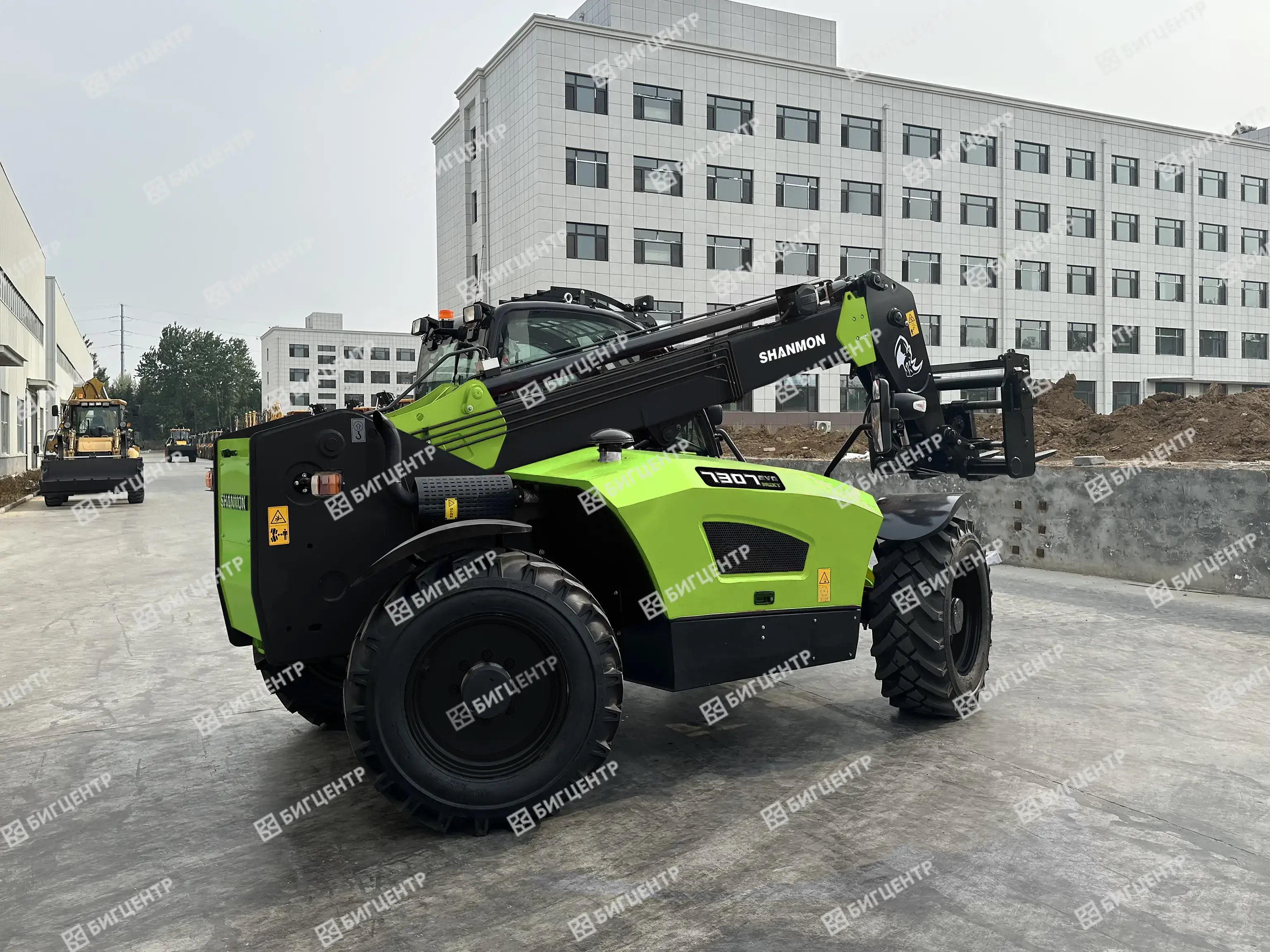 Телескопический погрузчик SHANMON 7307 EVO NEXT