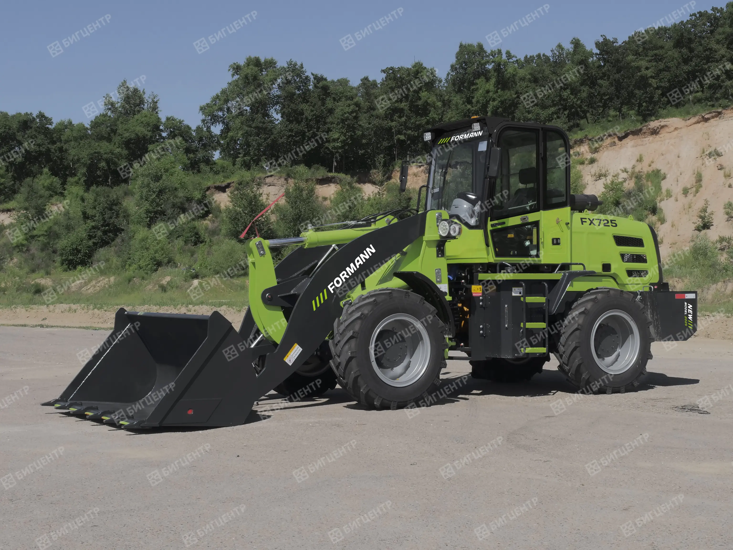 Фронтальный погрузчик FORMANN FX725