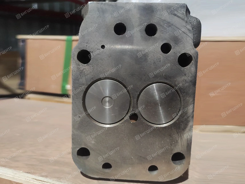 Головка блока цилиндров в сборе (ГБЦ) двигателя Deutz TD226B-6/WP6G125E22 12273865