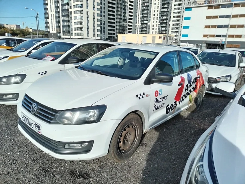 Легковой авто VOLKSWAGEN Polo 4561 - (АЛ)