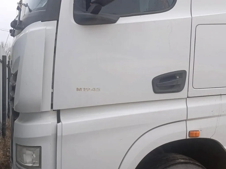 Тягач седельный КАМАЗ 54901-94 (M1945) 000007131 - (АЛ)