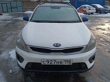 Легковой авто KIA Rio X-Line 6714 - (АЛ)