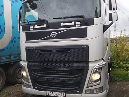 Тягач седельный Volvo FH 460 (FH Globetrotter XL) 3910 - (АЛ)