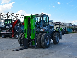 Фронтальный погрузчик с вилами FORMANN TER660-III
