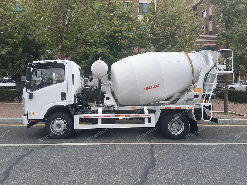 Автобетоносмеситель Isuzu ELF Q3