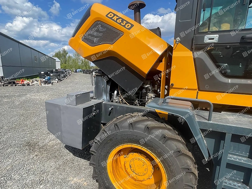 Фронтальный погрузчик AMUR DK630 ***1202