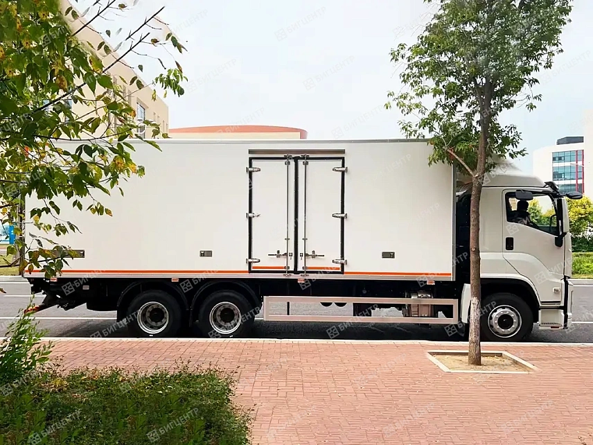 Рефрижератор Isuzu GIGA Гидроборт  