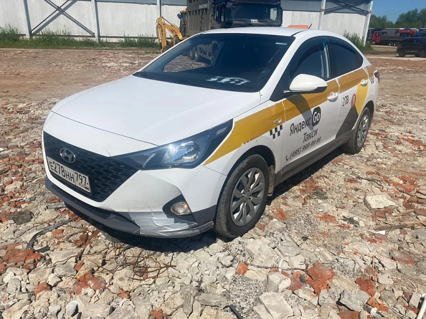 Легковой авто Hyundai Solaris 5071 - (АЛ)