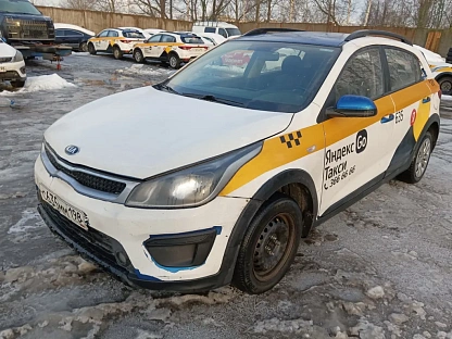 Легковой авто KIA Rio X-Line 6711 - (АЛ)