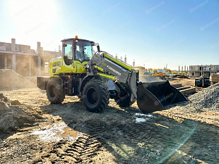 Фронтальный погрузчик с телескопической стрелой FORWARD TL3009