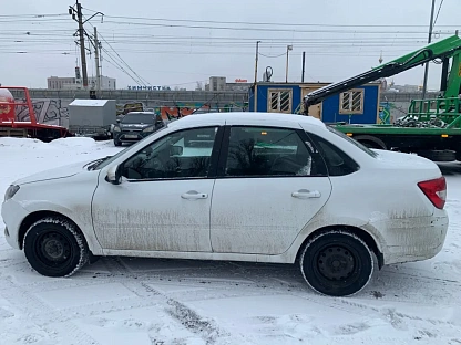 Легковой авто Lada Granta седан 5746 - (АЛ)