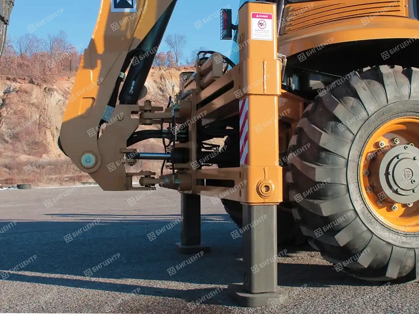 Экскаватор-погрузчик RMX SE440TS