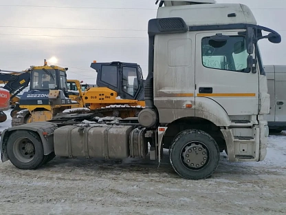 Тягач седельный КАМАЗ 5490-S5 (M1840) 000008001 - (АЛ)