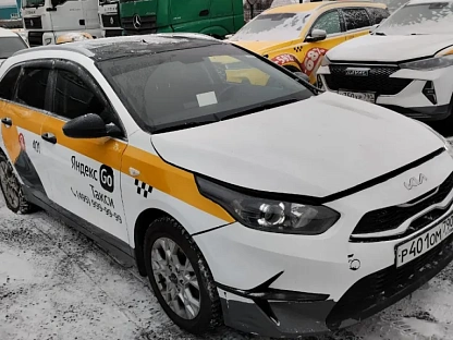 Легковой авто KIA Ceed SW 6630 - (АЛ)