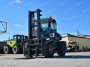 Фронтальный погрузчик с вилами FORMANN TER620-III