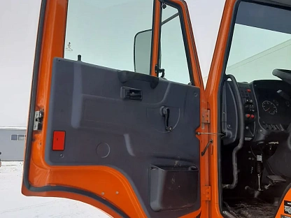 Самосвал КАМАЗ 6520-53 000007133 - (АЛ)
