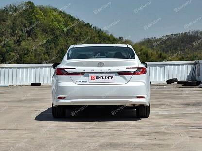 Toyota Camry IX Deluxe WHITE