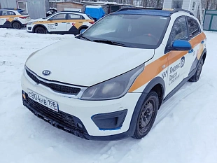 Легковой авто KIA Rio X-Line 6742 - (АЛ)