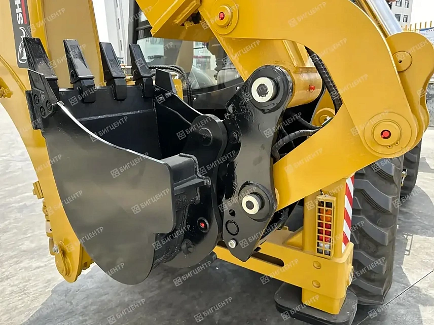 Экскаватор-погрузчик SHANMON 388H-III Carraro