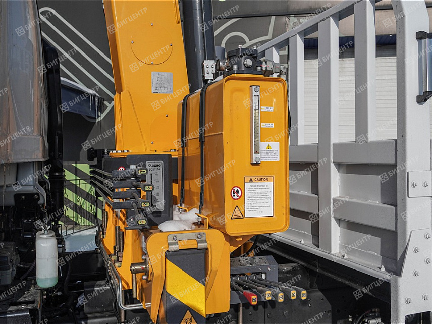 Кран-манипулятор ISUZU GIGA Q4 4x2 6.3т