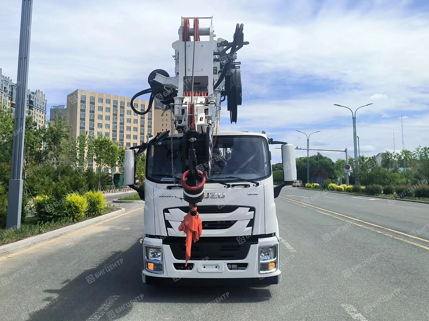 Бурильно-крановая машина ISUZU GIGA 12т