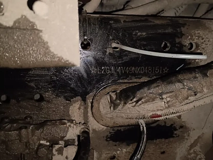 Тягач седельный Shacman SX42584W324C 000008295 - (АЛ)