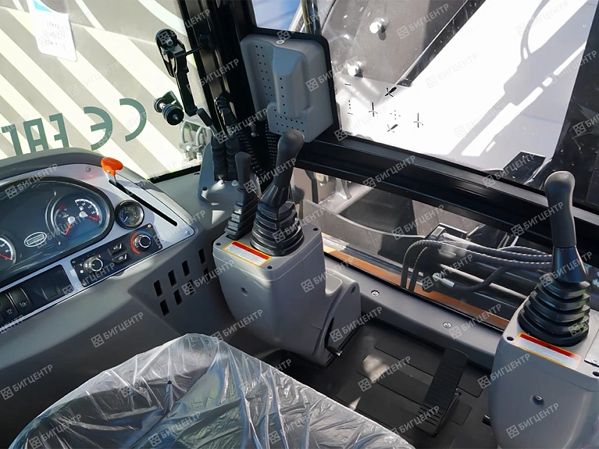 Экскаватор-погрузчик SHANMON 388Н-III Саrrаrо V-Gеn Black Limitеd ЕditiоnWM20251134 от 12.25