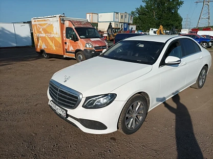 Легковой авто Mercedes-Benz E седан 2223 - (АЛ)