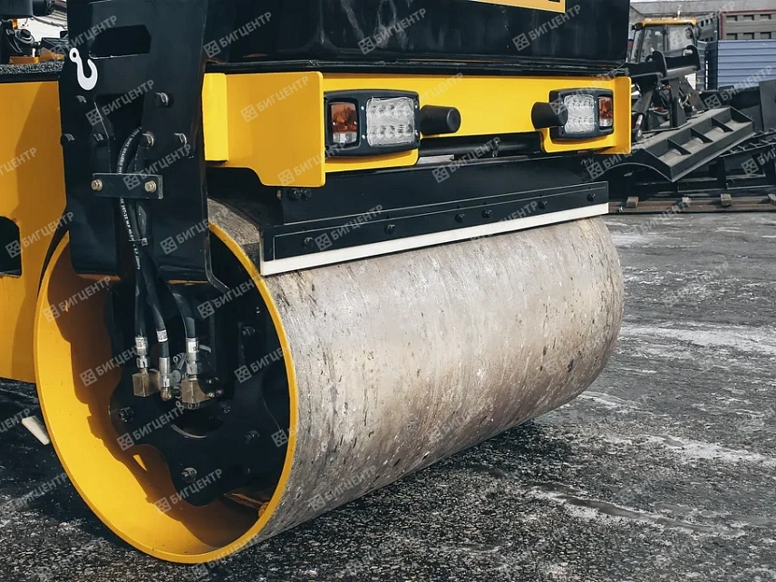 Двухвальцовый вибрационный каток RMX DRC204E