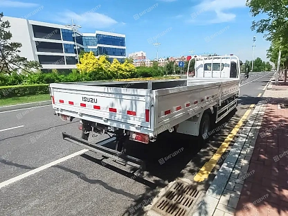 Бортовой грузовик ISUZU ELF 6т