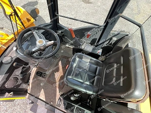 Фронтальный погрузчик RMX (RUNMAX) 960E ***1071