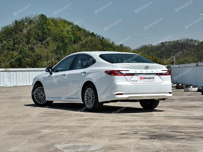 Toyota Camry IX Deluxe WHITE