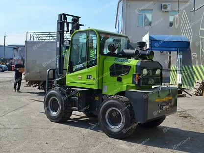 Фронтальный погрузчик с вилами FORWARD TE620FR-II 