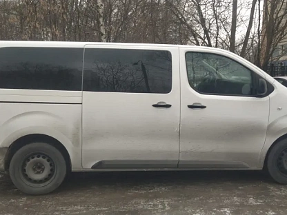 Легковой авто PEUGEOT Traveller 5584 - (АЛ)