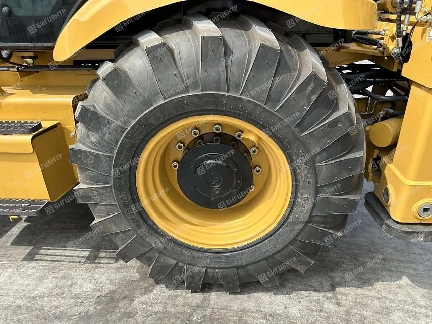 Экскаватор-погрузчик SHANMON 388-II