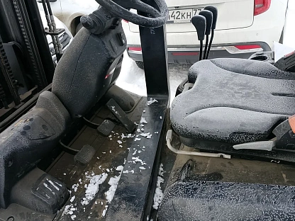 Погрузчик Hyundai 30D-9E 000007422 - (АЛ)