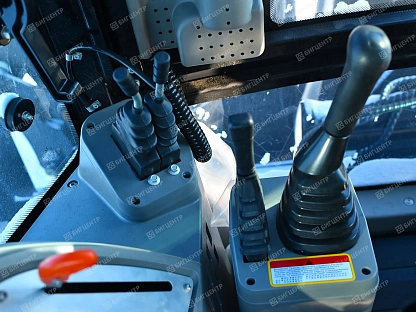 Экскаватор-погрузчик SHANMON 398 EVO PRO