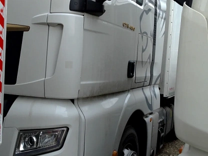 Тягач седельный Sitrak ZZ4186V391HE 000008113 - (АЛ)