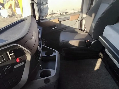 Тягач седельный DongFeng GX DFH4180 000007567 - (АЛ)