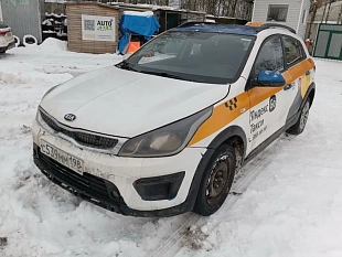 Легковой авто KIA Rio X-Line 6708 - (АЛ)