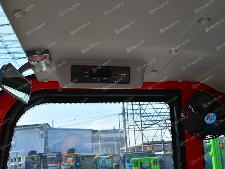 Фронтальный погрузчик с телескопической стрелой RMX TL782E