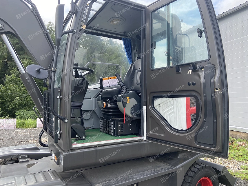 Колесный экскаватор SUPERCAT XR65W (JH5906505M01A7001 от 05.25)