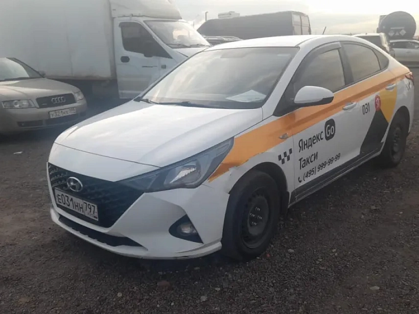 Легковой авто Hyundai Solaris 5239 - (АЛ)