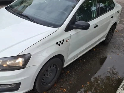 Легковой авто Volkswagen Polo 4644 - (АЛ)