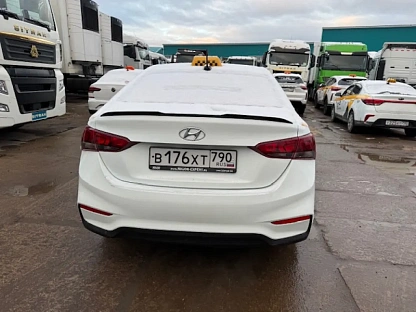 Легковой авто Hyundai Solaris 6448 - (АЛ)