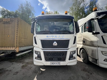 Тягач седельный Sitrak ZZ4186V391HE 000007540 - (АЛ)