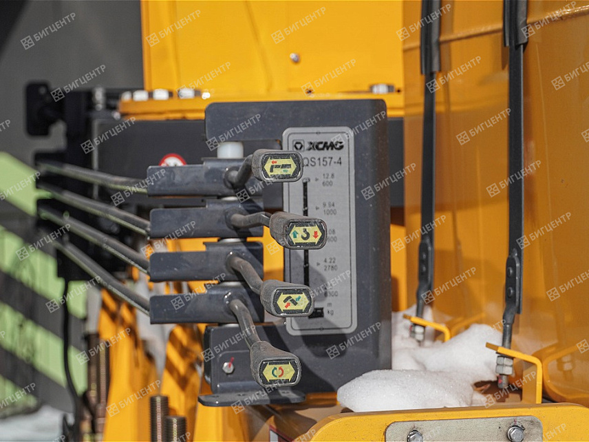 Кран-манипулятор ISUZU GIGA Q4 4x2 6.3т