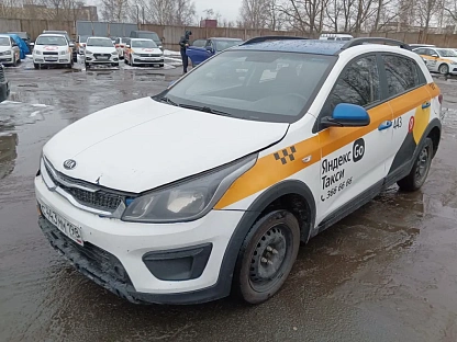 Легковой авто KIA Rio X-Line 6665 - (АЛ)